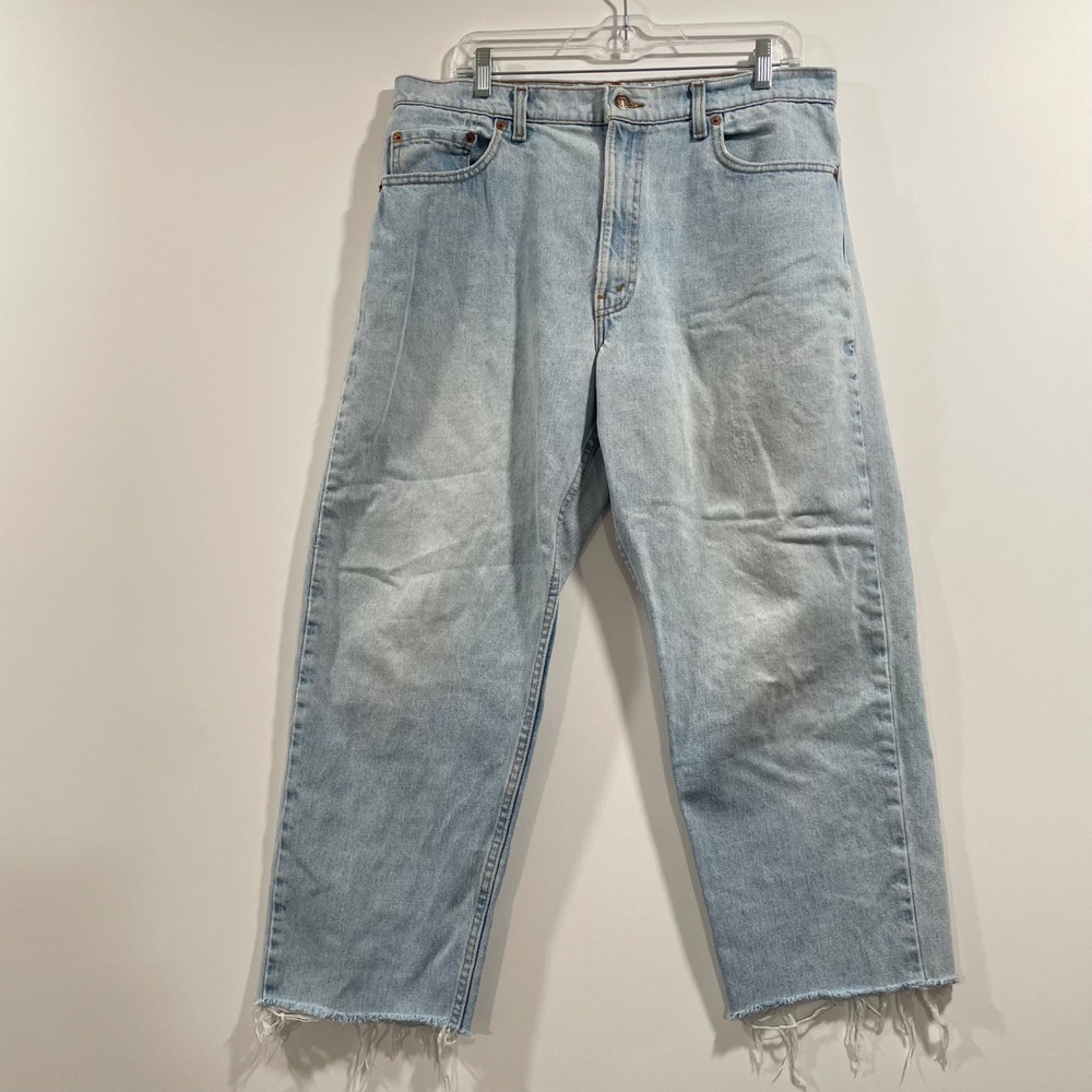 Vintage Levis 550 Relaxed Fit Tapered Leg Jeans Light Wash Made in USA 36xCut 25